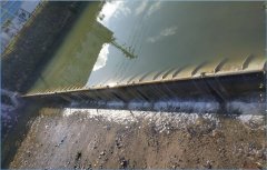 深圳龍崗氣盾壩 高1.5m長